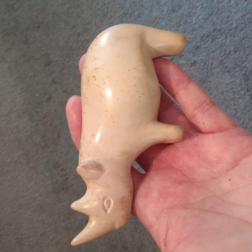 Marble Rhino from Kenya - Picture 2 of 3